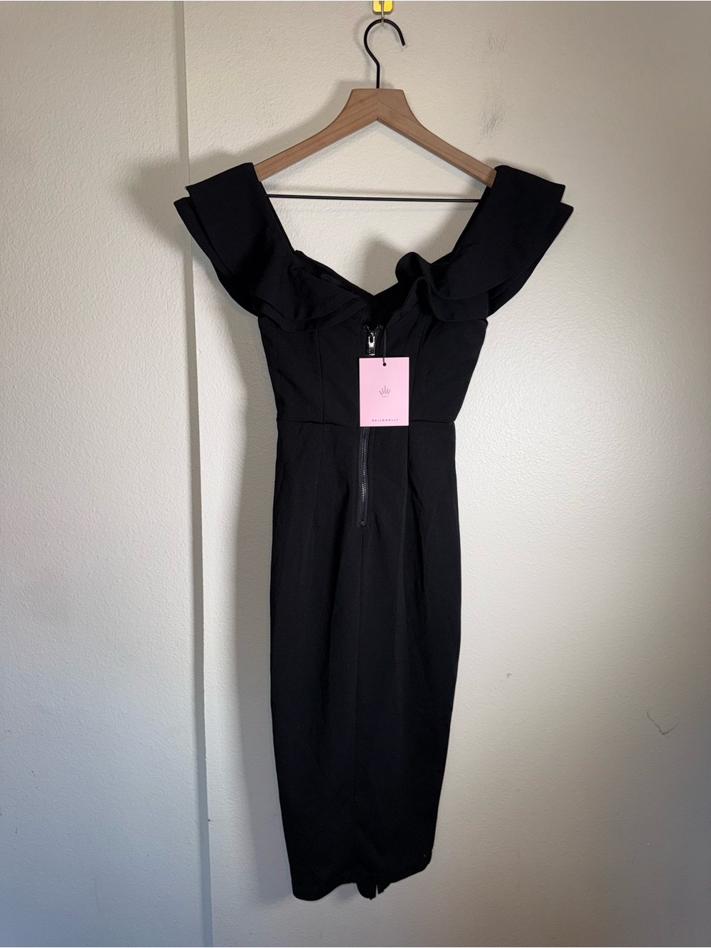 NWT HELLO MOLLY Tokyo Rose black off the shoulder ruffle bodycon midi dress XS - Picture 7 of 8